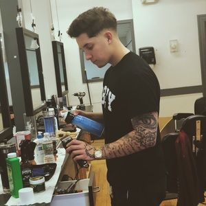 Meet your Posher, Ethan